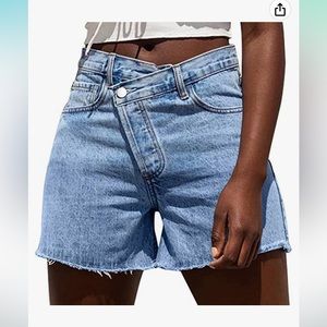 Crossover High waisted jean shorts